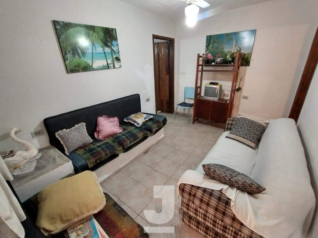 Casa à venda com 3 quartos, 150m² - Foto 1