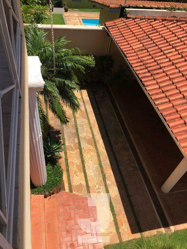 Casa de Condomínio à venda com 5 quartos, 385m² - Foto 17