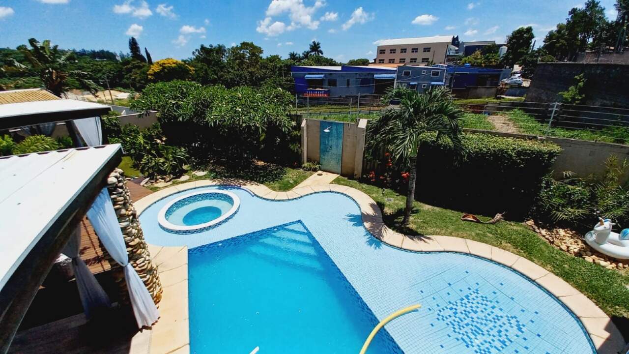 Casa de Condomínio à venda com 3 quartos, 490m² - Foto 1