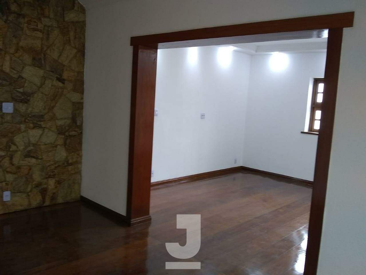 Casa à venda com 4 quartos, 170m² - Foto 5