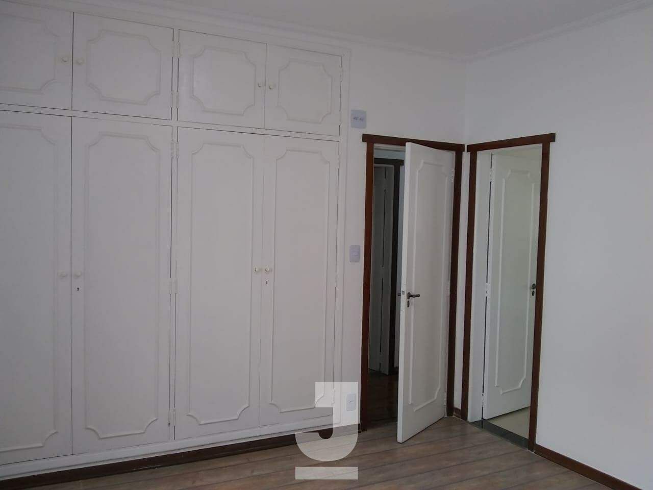 Casa à venda com 4 quartos, 170m² - Foto 12