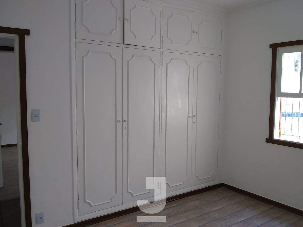 Casa à venda com 4 quartos, 170m² - Foto 13