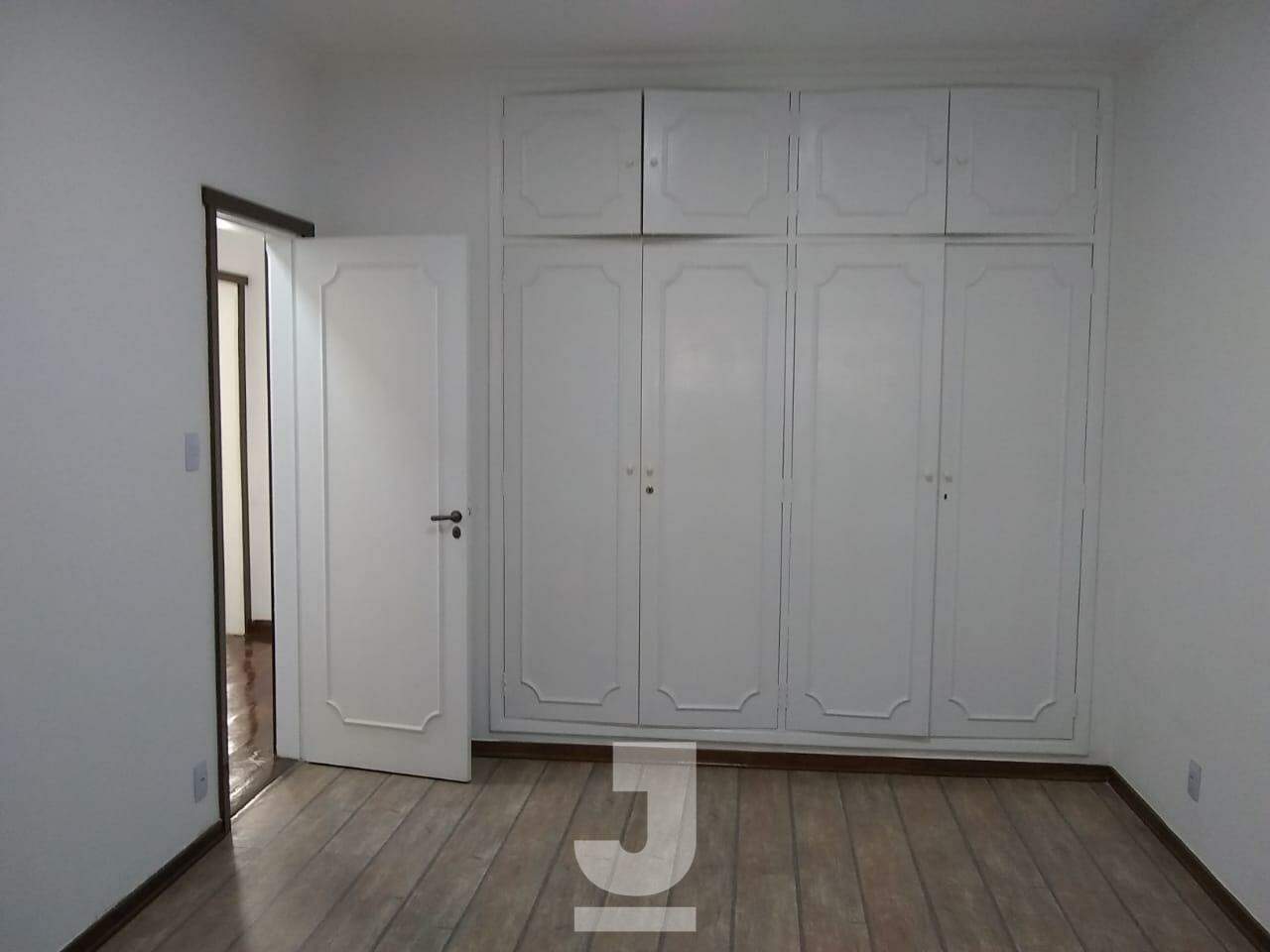 Casa à venda com 4 quartos, 170m² - Foto 11