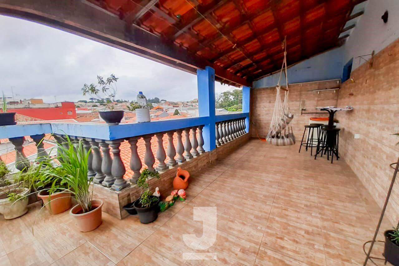 Casa à venda com 2 quartos, 150m² - Foto 2