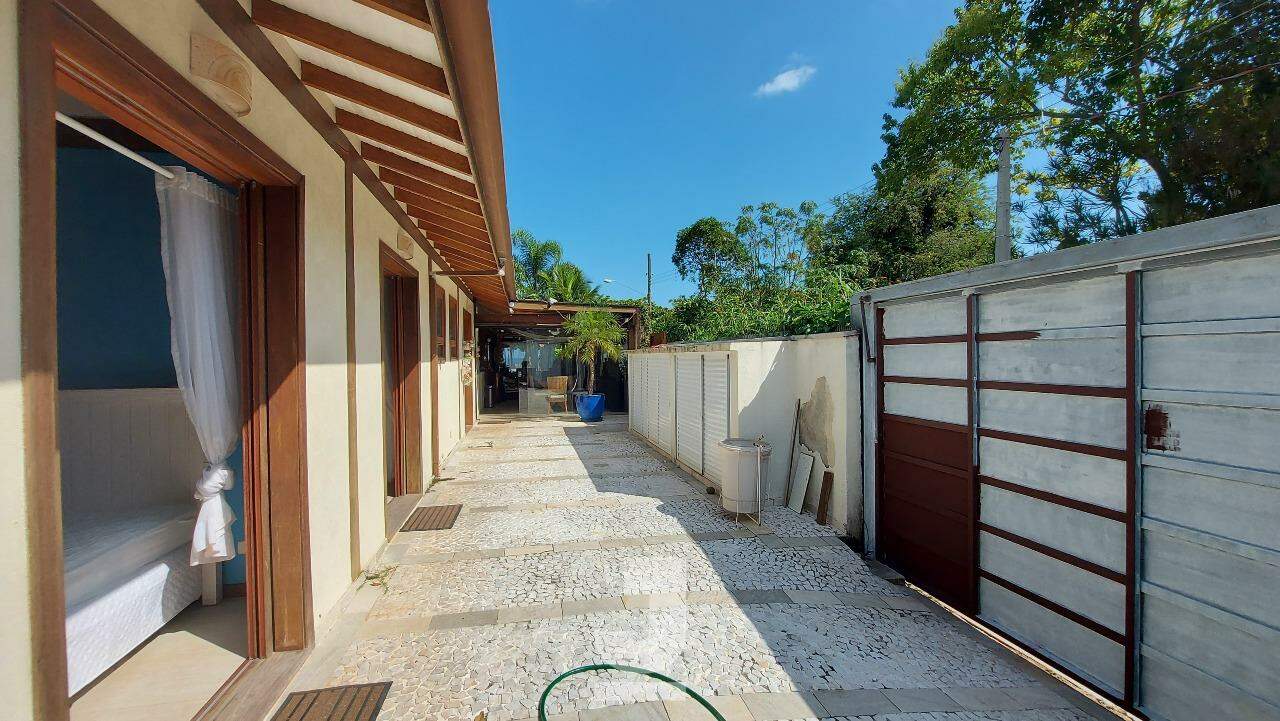 Casa à venda com 4 quartos, 237m² - Foto 13