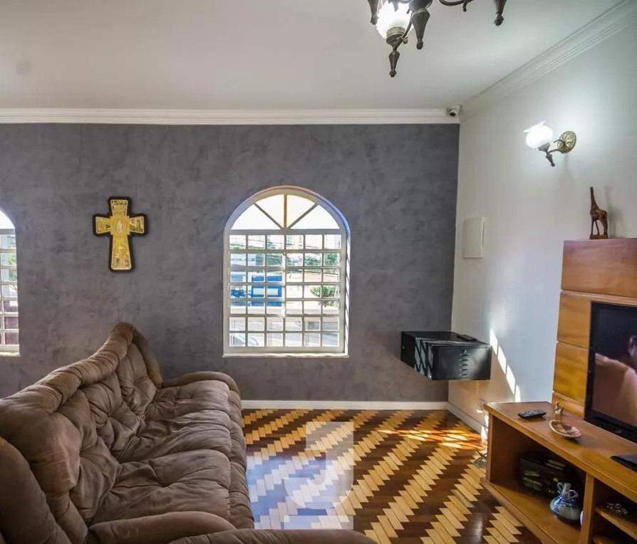 Casa à venda com 3 quartos, 256m² - Foto 2