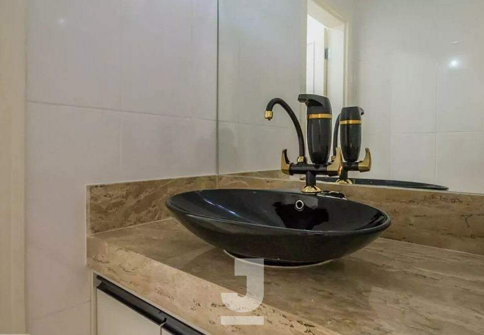 Casa à venda com 3 quartos, 256m² - Foto 18