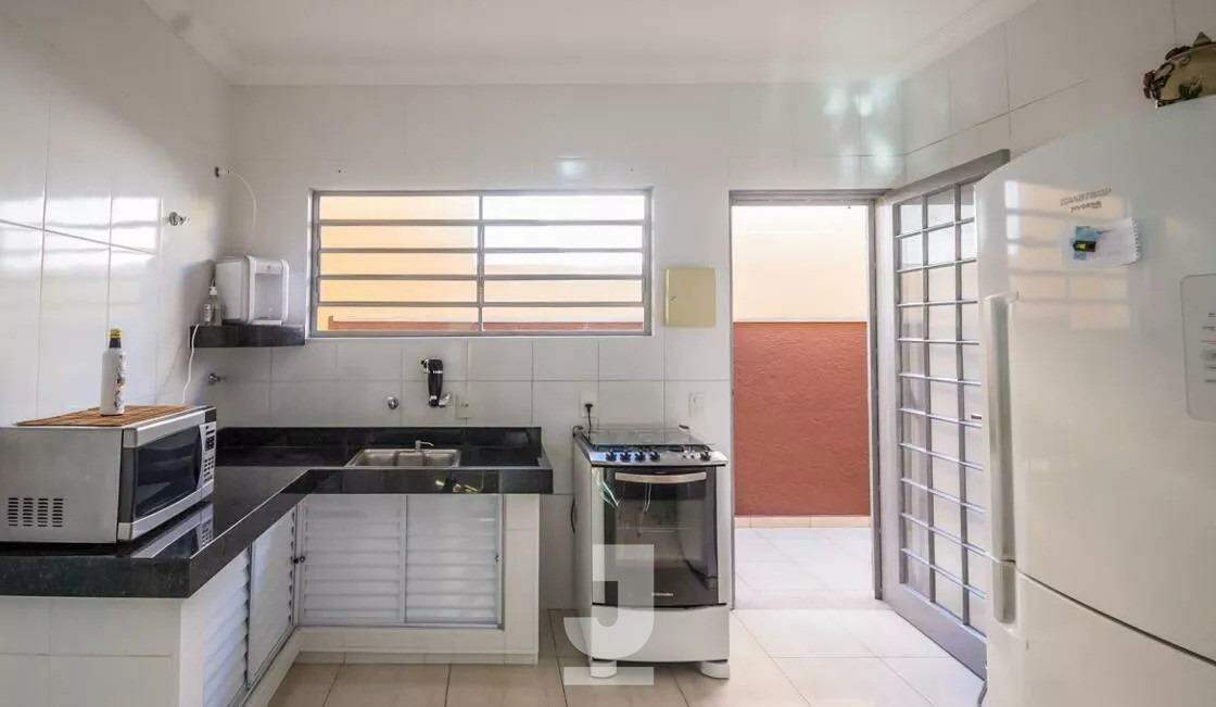 Casa à venda com 3 quartos, 256m² - Foto 25