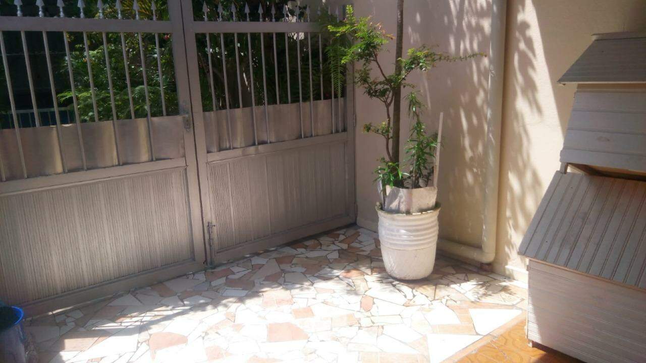 Casa à venda com 2 quartos, 100m² - Foto 13