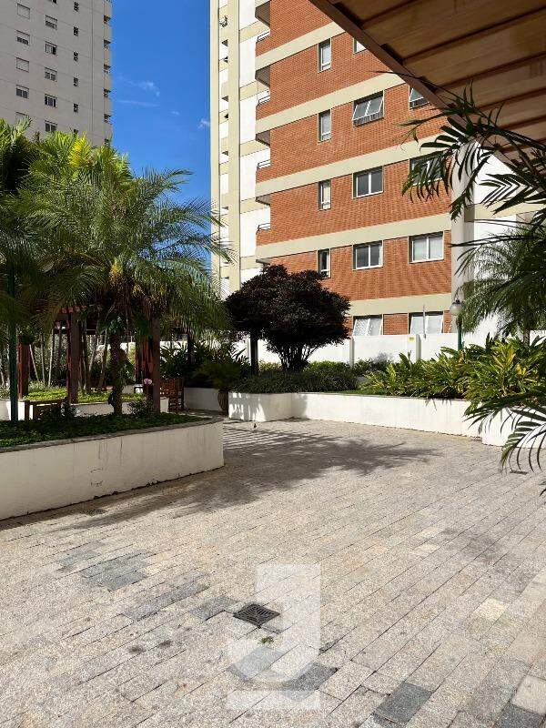 Apartamento à venda com 4 quartos, 221m² - Foto 7