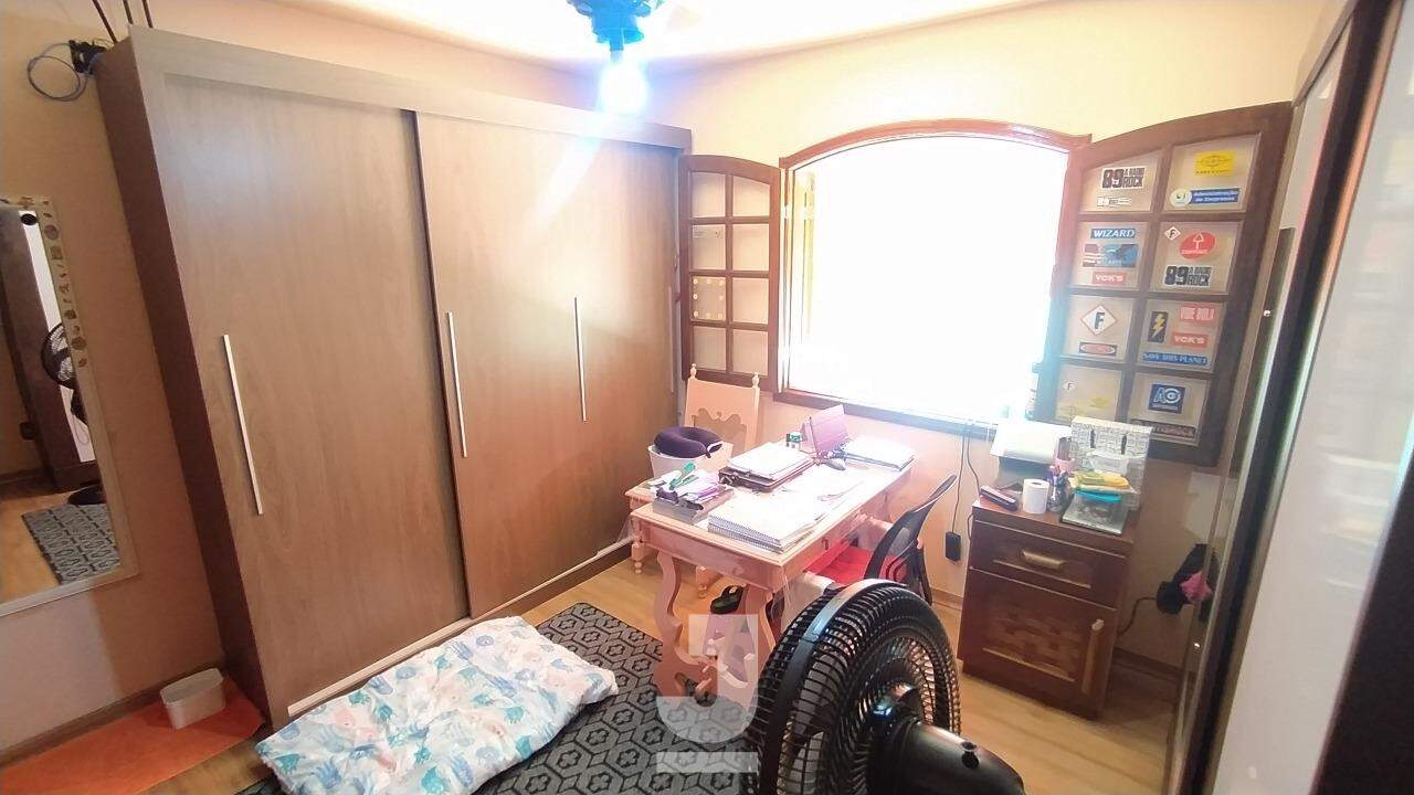 Casa de Condomínio à venda com 5 quartos, 313m² - Foto 24