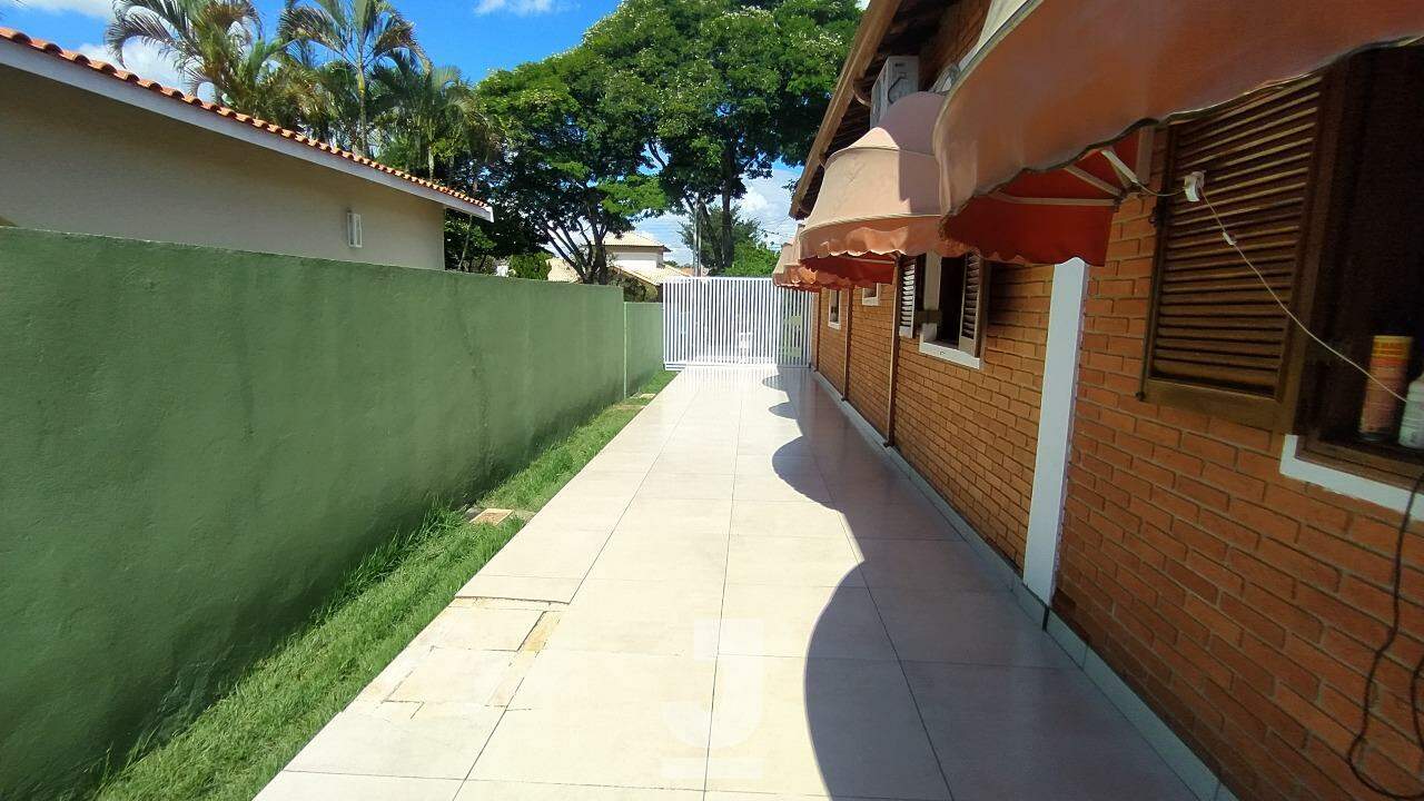 Casa de Condomínio à venda com 5 quartos, 313m² - Foto 10