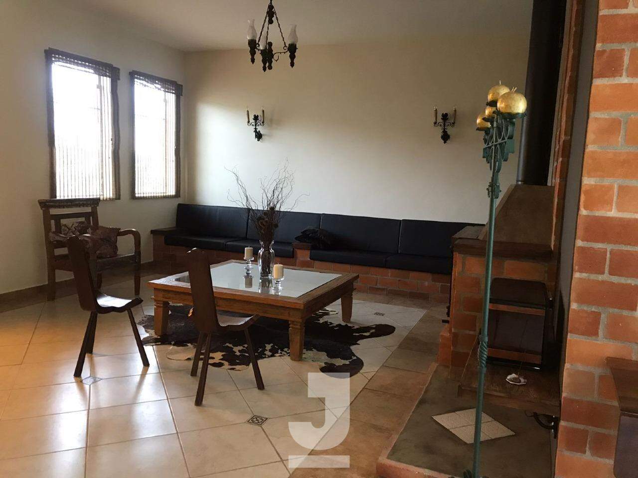 Casa de Condomínio à venda com 3 quartos, 260m² - Foto 2