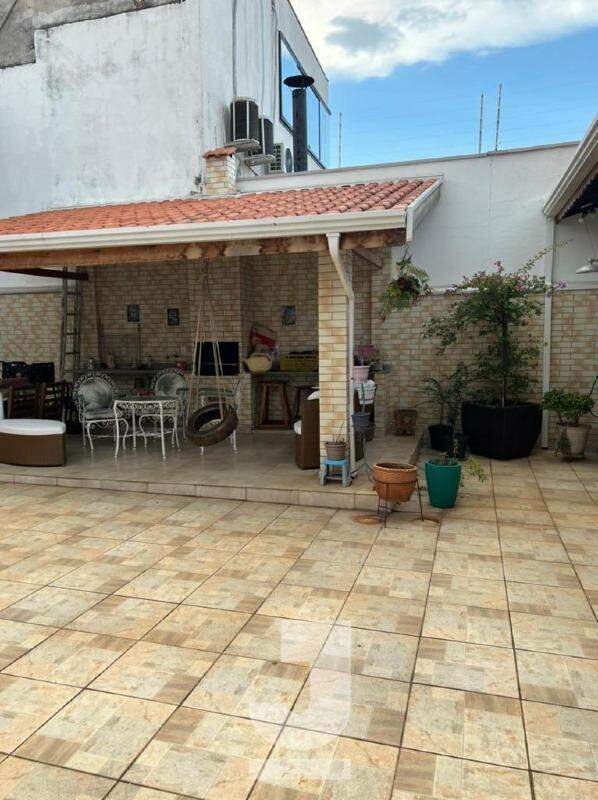 Casa à venda com 3 quartos, 410m² - Foto 21