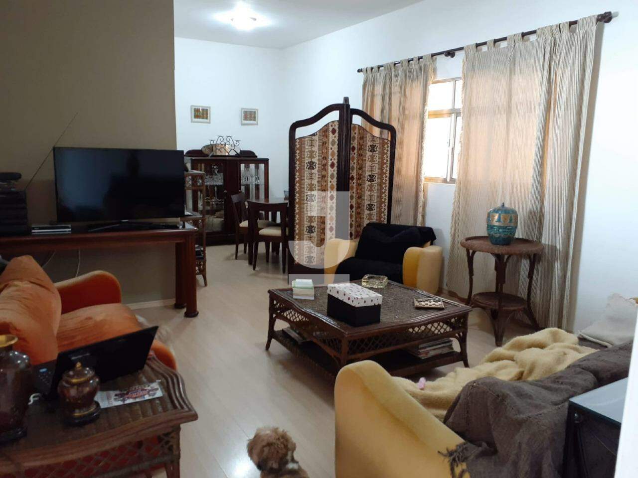 Apartamento à venda com 3 quartos, 107m² - Foto 1