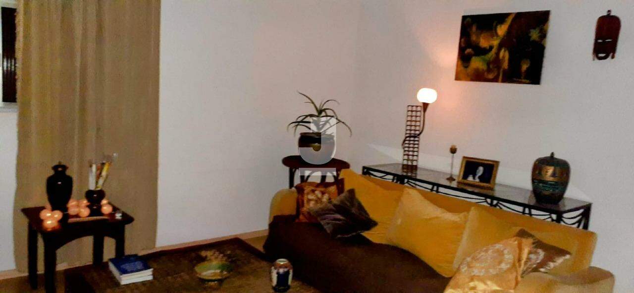 Apartamento à venda com 3 quartos, 107m² - Foto 3