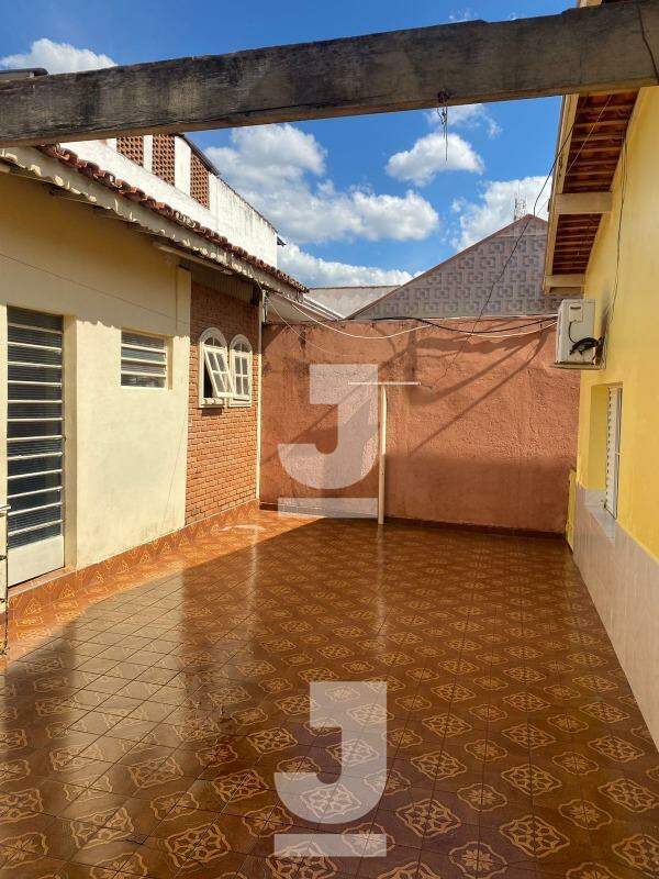 Casa à venda com 3 quartos, 238m² - Foto 15