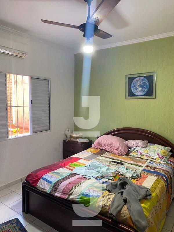 Casa à venda com 3 quartos, 238m² - Foto 9