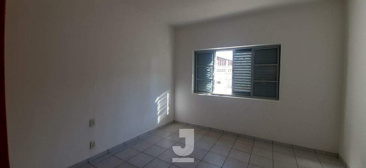 Casa à venda com 3 quartos, 209m² - Foto 8