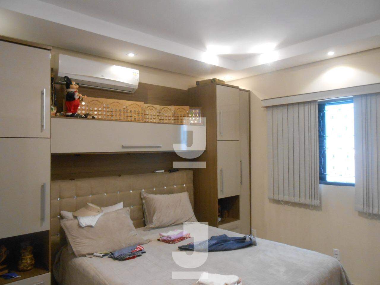 Casa à venda com 4 quartos, 190m² - Foto 18