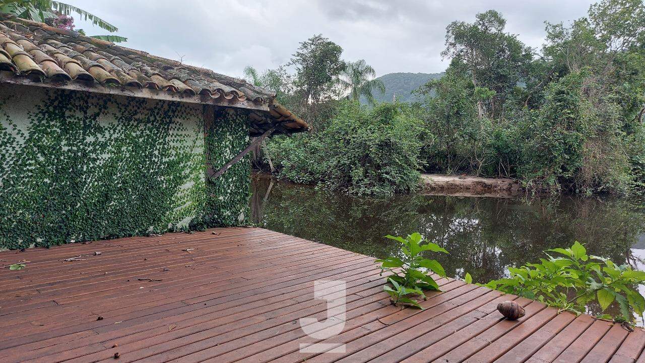 Casa à venda com 3 quartos, 230m² - Foto 35