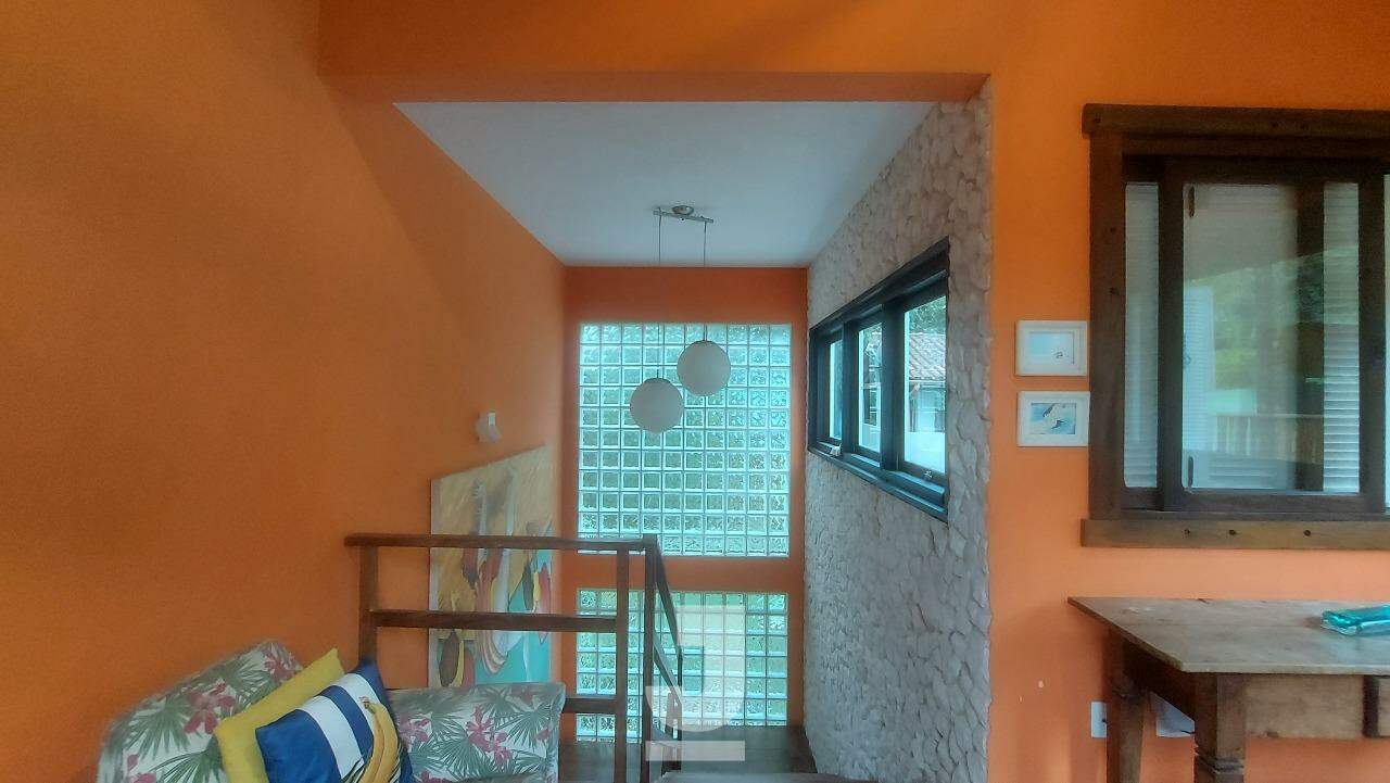 Casa à venda com 3 quartos, 230m² - Foto 15