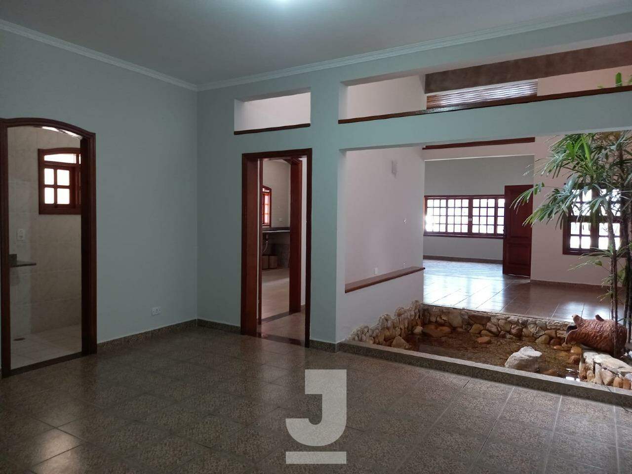 Casa à venda com 5 quartos, 350m² - Foto 2