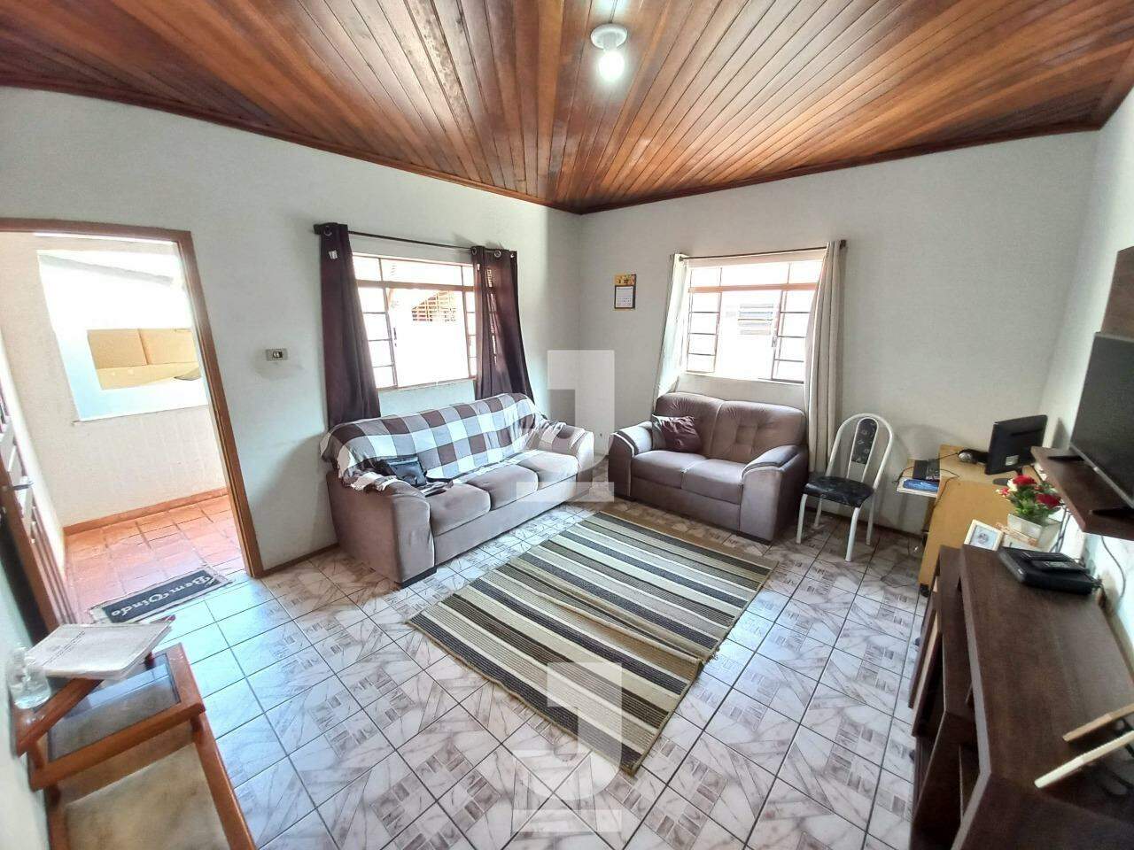 Casa à venda com 2 quartos, 95m² - Foto 3