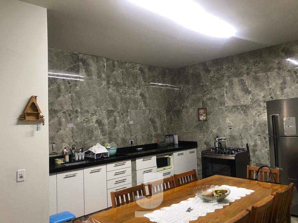 Casa à venda com 2 quartos, 301m² - Foto 17