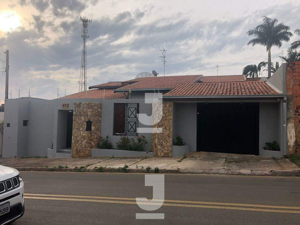 Casa à venda com 4 quartos, 360m² - Foto 1