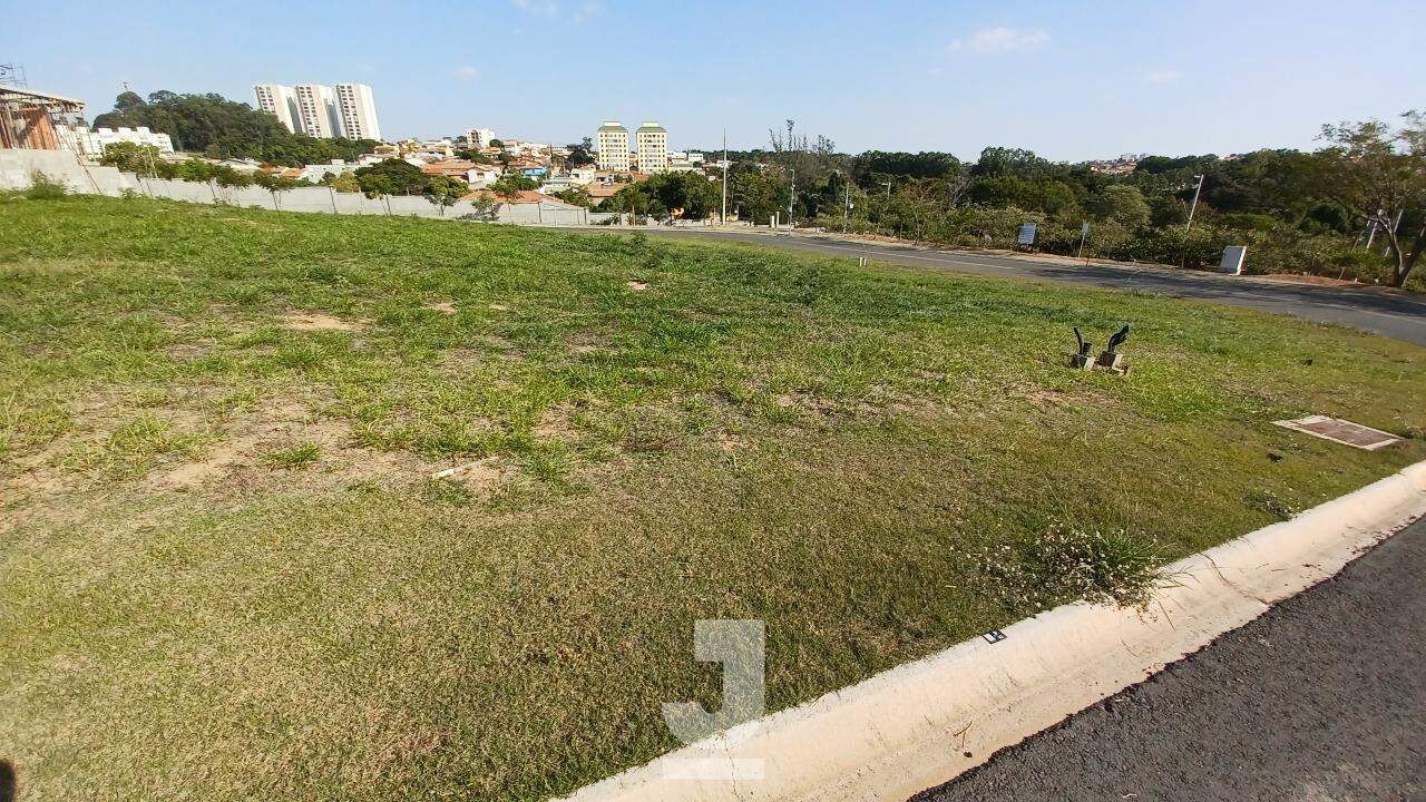 Terreno à venda, 300m² - Foto 1