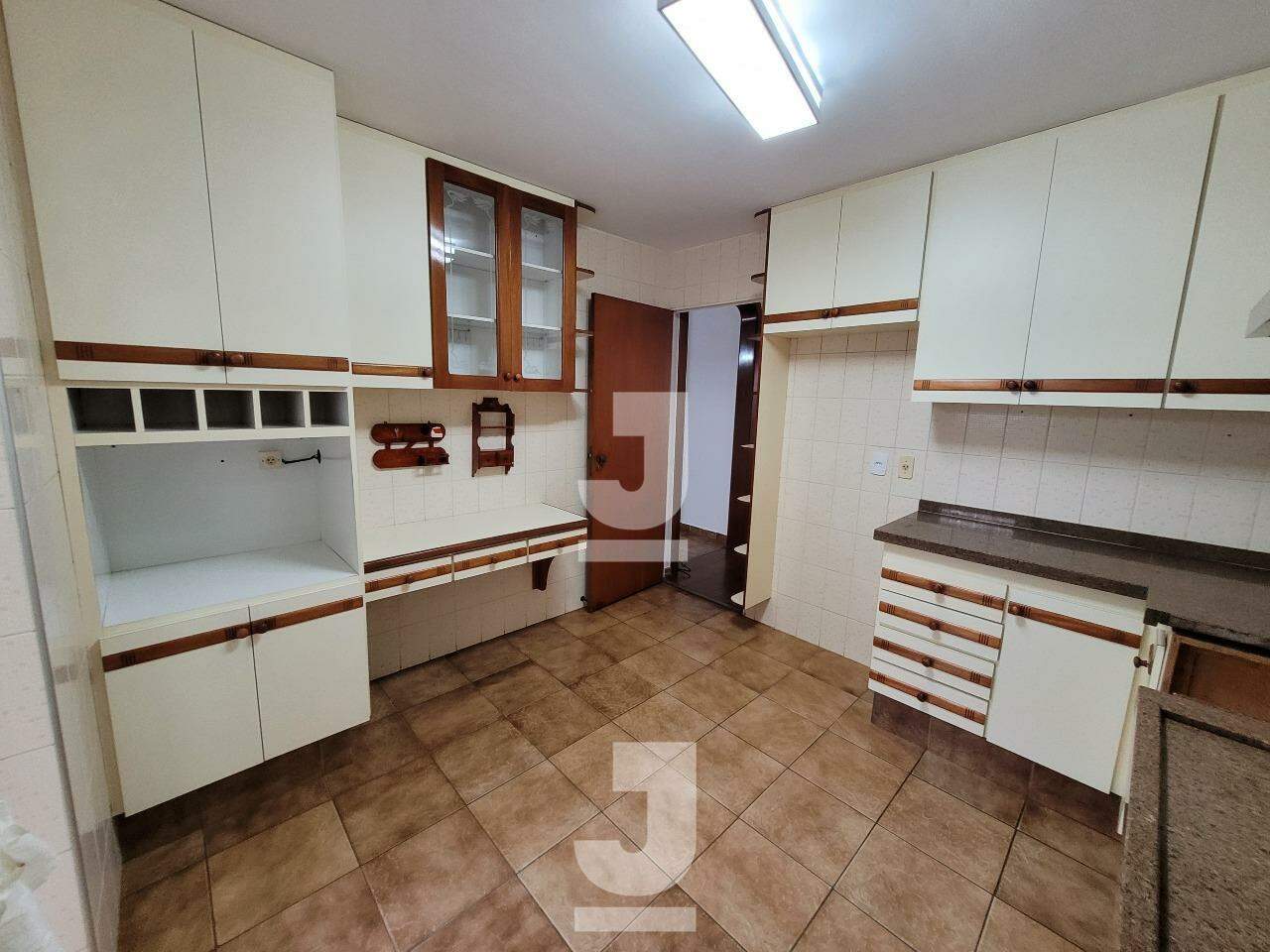 Casa de Condomínio à venda com 4 quartos, 231m² - Foto 21