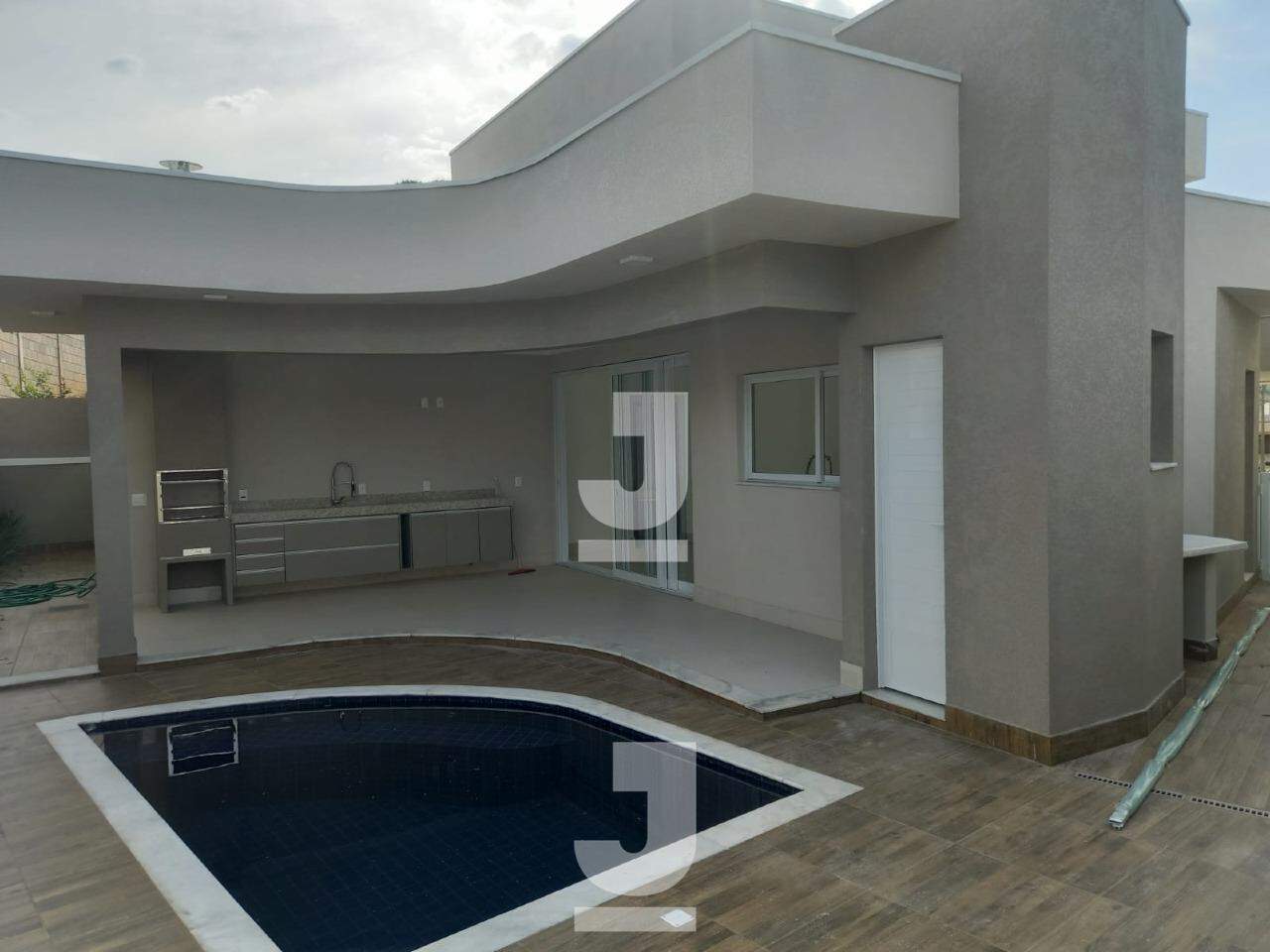 Casa de Condomínio à venda com 3 quartos, 180m² - Foto 1