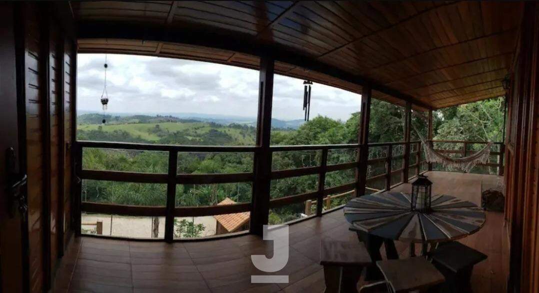 Fazenda à venda com 4 quartos, 220m² - Foto 1