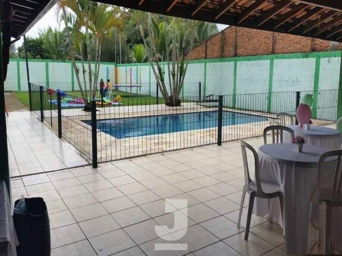 Casa à venda com 3 quartos, 500m² - Foto 2