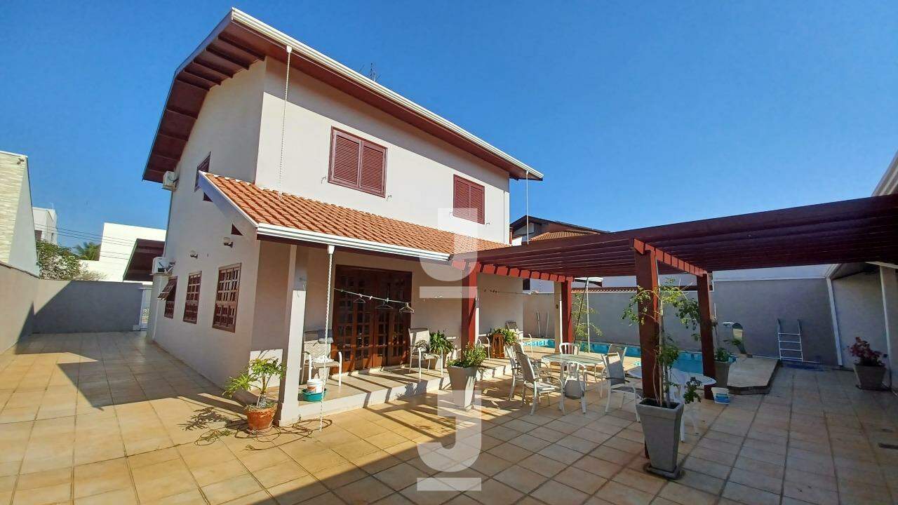 Casa à venda com 3 quartos, 356m² - Foto 4