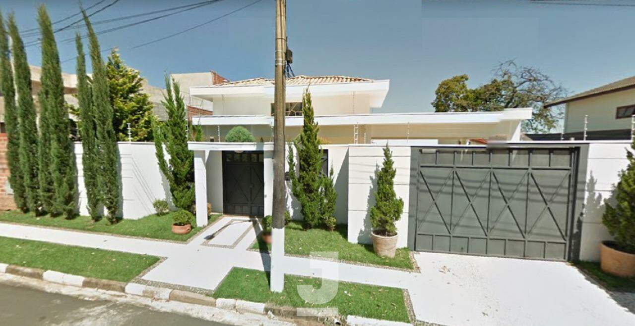 Casa à venda com 3 quartos, 250m² - Foto 1