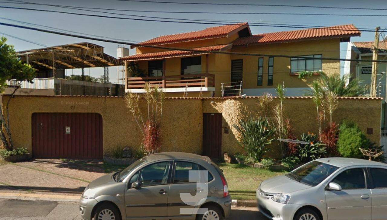 Casa à venda com 3 quartos, 500m² - Foto 1