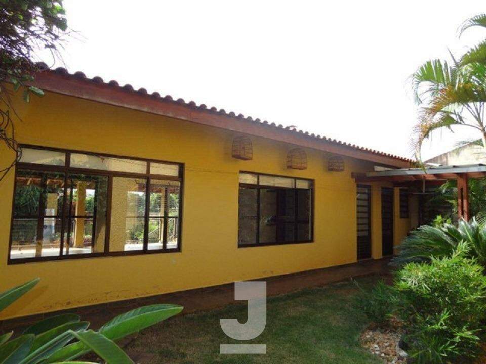 Casa à venda com 3 quartos, 500m² - Foto 4