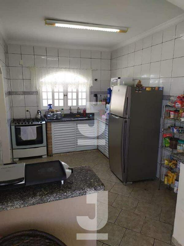 Casa de Condomínio à venda com 5 quartos, 200m² - Foto 9