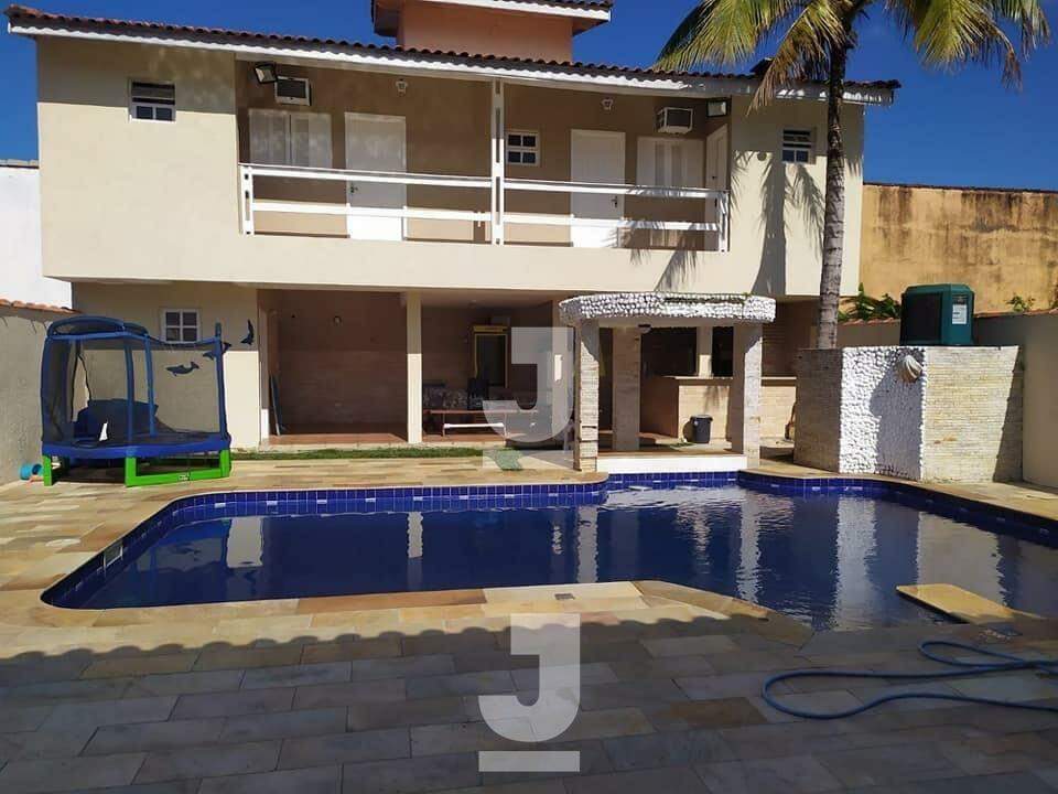 Casa de Condomínio à venda com 5 quartos, 200m² - Foto 1