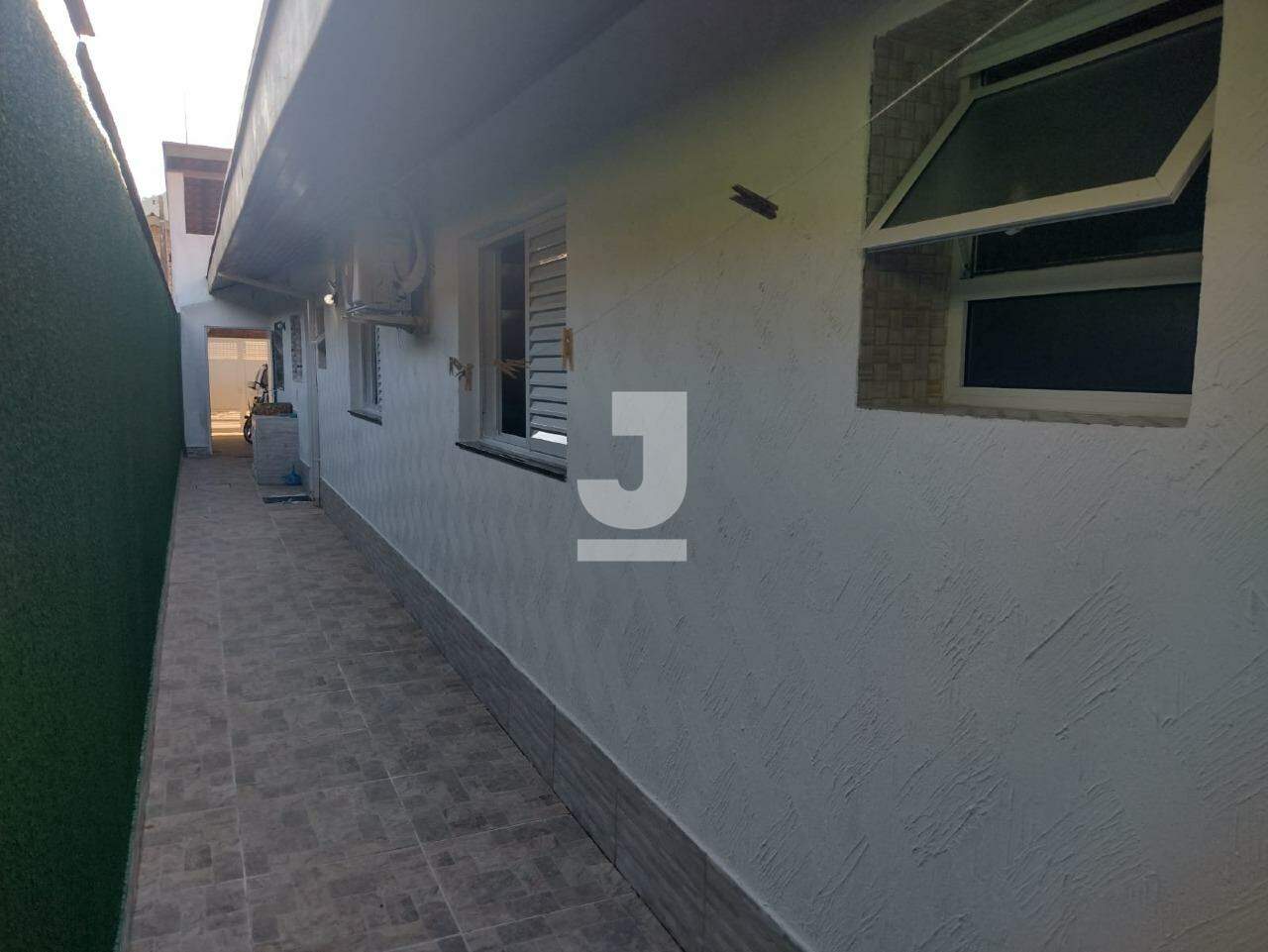 Casa à venda com 3 quartos, 140m² - Foto 1