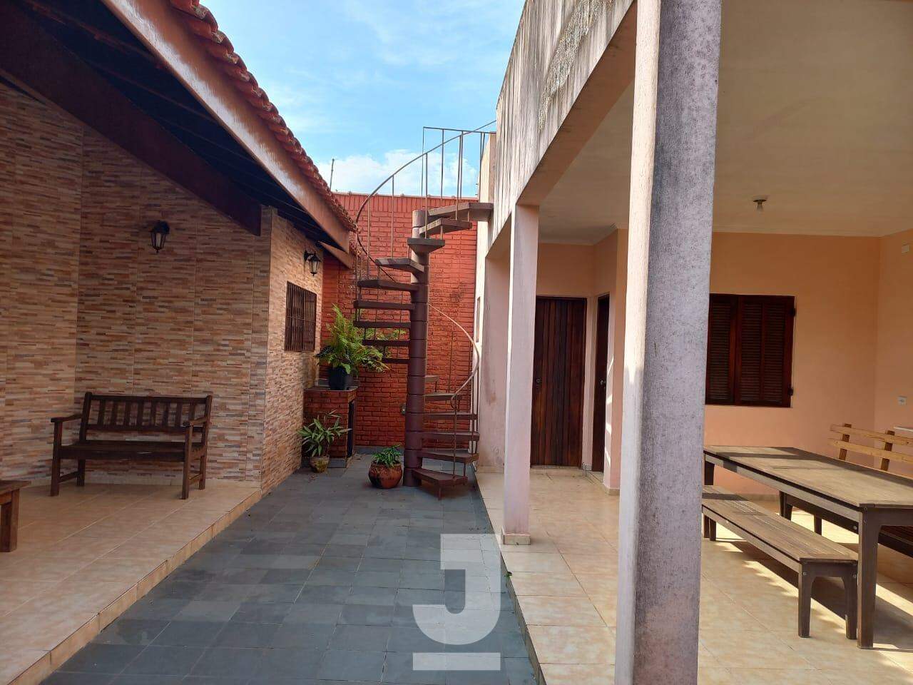 Casa à venda com 3 quartos, 175m² - Foto 3