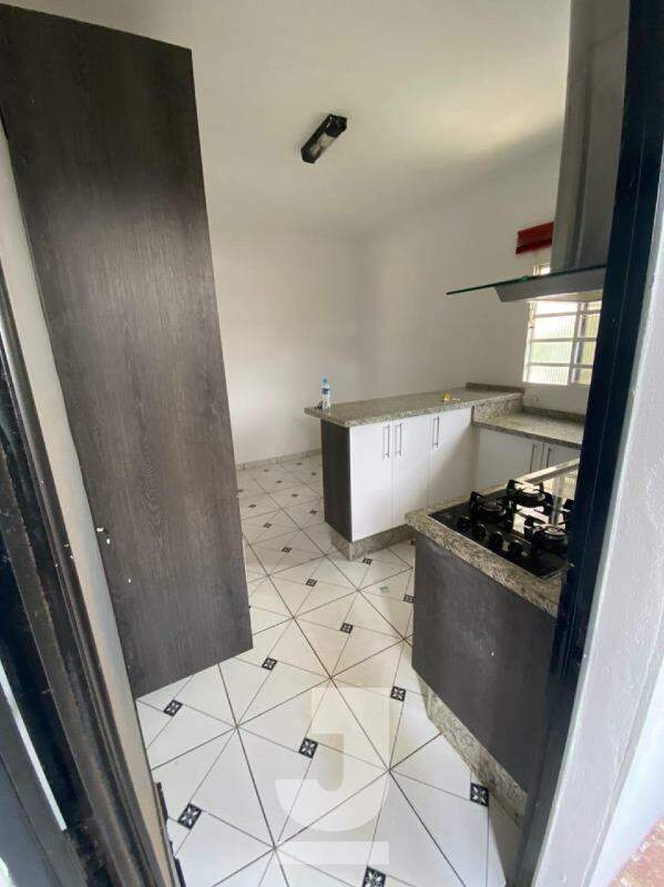 Casa à venda com 1 quarto, 200m² - Foto 9