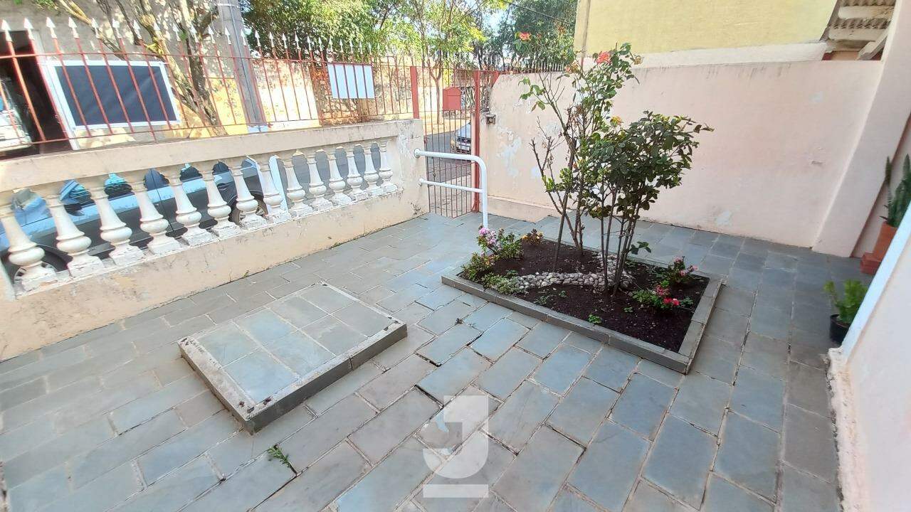 Casa à venda com 3 quartos, 100m² - Foto 2