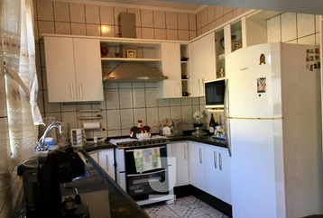 Casa à venda com 3 quartos, 194m² - Foto 3