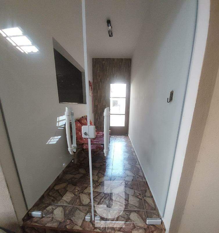 Casa à venda com 3 quartos, 180m² - Foto 7