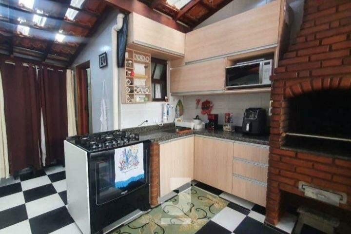 Casa à venda com 3 quartos, 300m² - Foto 12