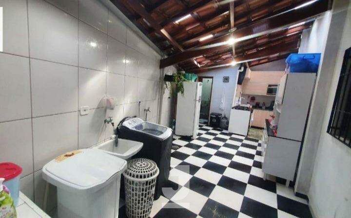 Casa à venda com 3 quartos, 300m² - Foto 19