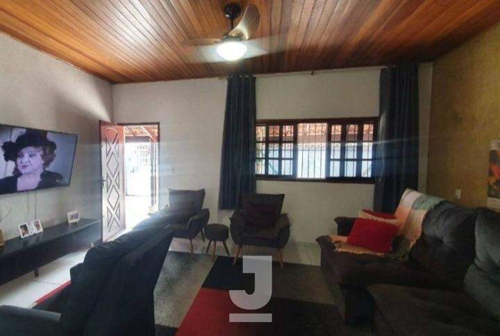 Casa à venda com 3 quartos, 300m² - Foto 4